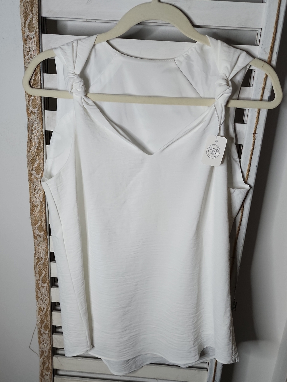 White Knot-Shoulder V-Neck Women's Tank Top